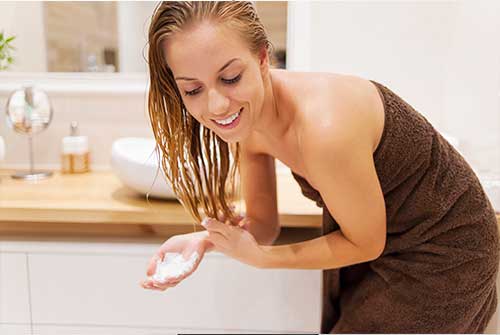 Solo dos de cada diez españoles utiliza mascarilla para el pelo semanalmente