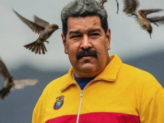 A Maduro lo ponen verde y no se pone rojo… una evolución contranatura